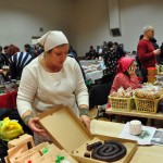 Sarmīte Stepiņa piedāvā tradicionālo Ziemassvētku ēdienu - putraimdesu.