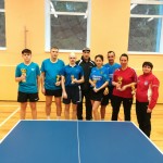 Foto. No kreisās uz labo: Haralds Fjodorovs, Jurijs Šmagra, Eduards Stefanovičš, Vilis Dzalbs, Liāna Zeltiņa, Juris Zeltiņš, Ina Jozepsone un Vera Gurtajute.